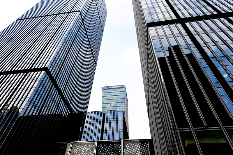 1587949018794170.jpg 2018年1月6日上海陆家嘴1-166-建设银行.jpg